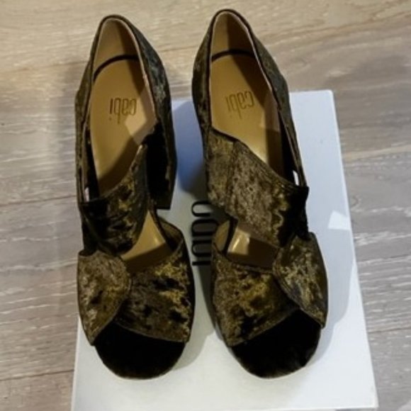 Cabi SIze 8 Interlock Block Heel NWOT - Picture 2 of 6